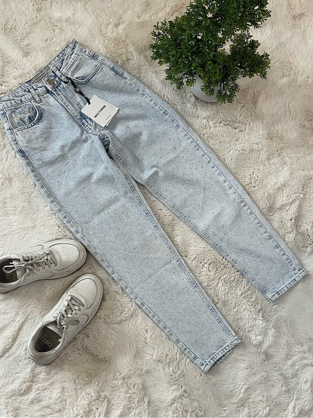 NWT Nocturne Rhinestone High Rise Mom Jeans Light Wash 24